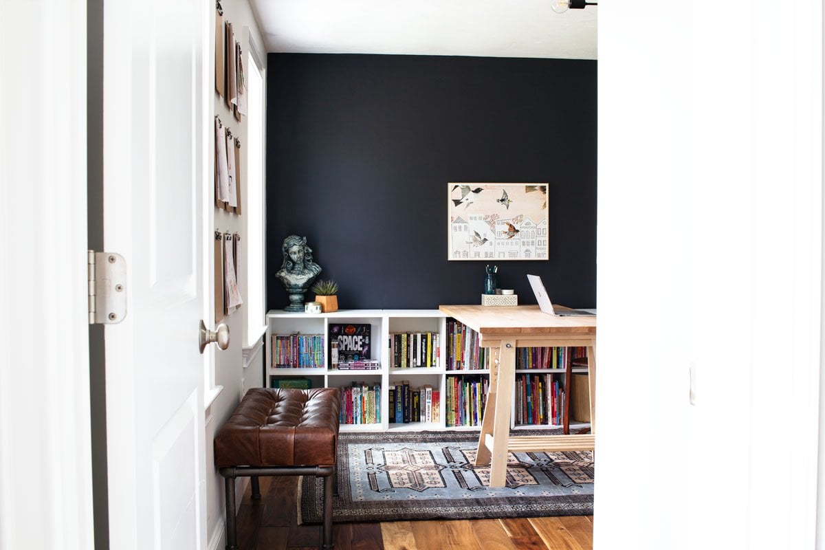 Graphic Home Office: One Room Challenge. I ADORE this graphic home office :D